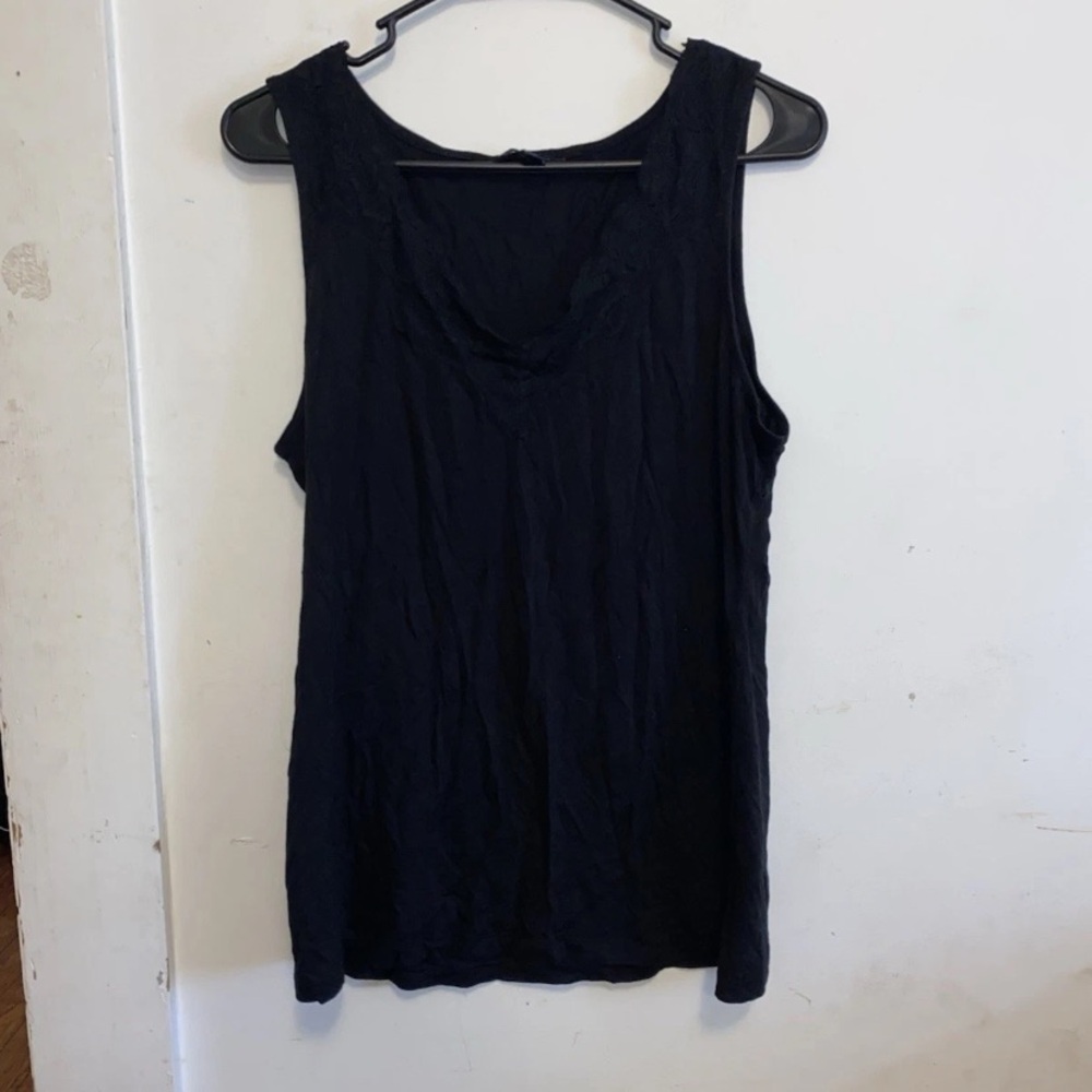 Banana Republic Black Scoop Neck Sleeveless Tank
